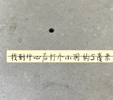 富拉尔基瓷砖空鼓维修公司专业解答在瓷砖铺贴过程中，如果砂料搅拌不均匀，将会带来以下问题